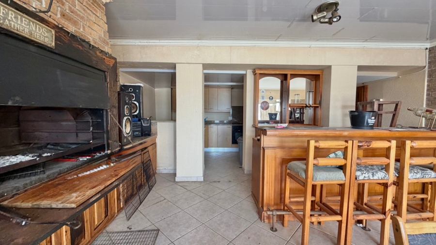 3 Bedroom Property for Sale in Mountainside Western Cape
